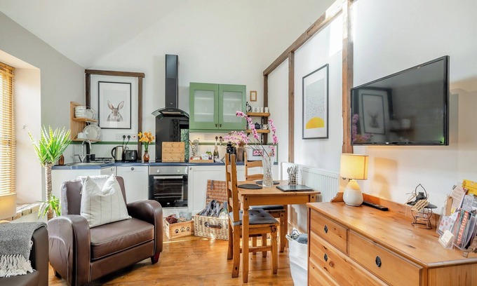 Hickling Cottage | 1 bedroom accommodation in Hickling