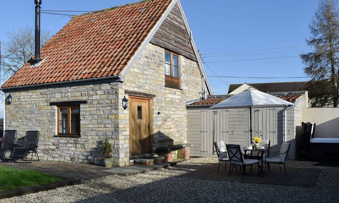 Langport Cottage | 1 bedroom accommodation in Low Ham, Langport