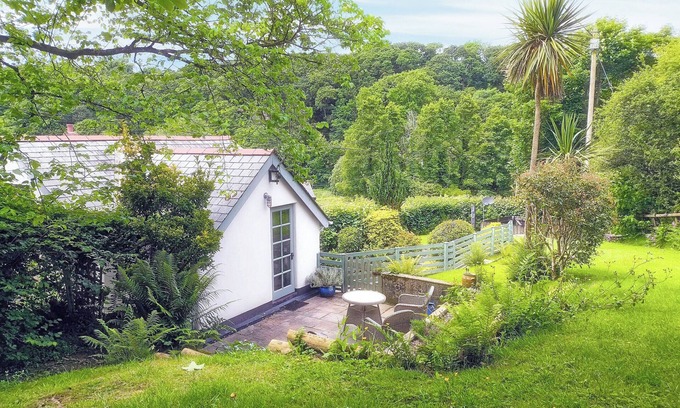 Hartland Cottage | 1 bedroom accommodation in Hartland