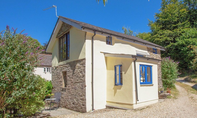 Liskeard Cottage | 1 bedroom accommodation in Merrymeet, near Liskeard