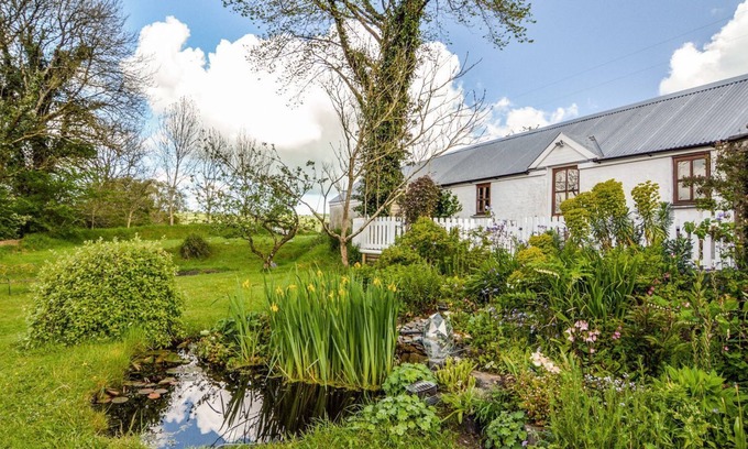 Llanfihangel-Ystrad Cottage | 1 bedroom accommodation in Cribyn