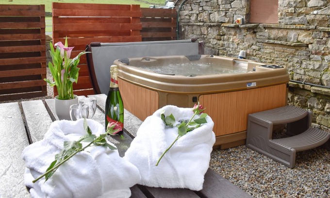 Hawes Cottage | 1 bedroom accommodation in Gayle, near Hawes