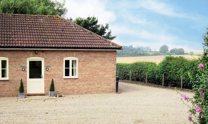 Louth Cottage | 1 bedroom accommodation in Little Tathwell, near Louth