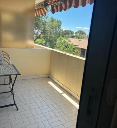 Boulouris-sur-Mer Apartment | 1 bedroom apartment with balcony near the beach