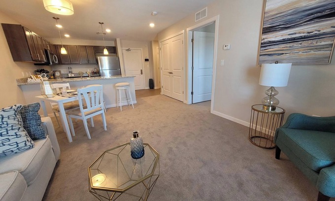 Fenton Apartment | 1-Bedroom apartment in Fenton, MI with Wi-Fi, Fitness Center, & in-unit Laundry!