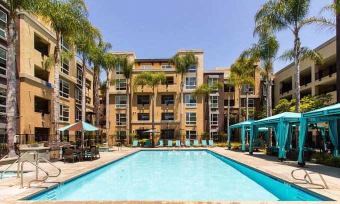 Irvine Business Complex Apartment | 1 Bedroom Apartment | Irvine | Furnished | Pool | Parking | Gym | Extended Stay