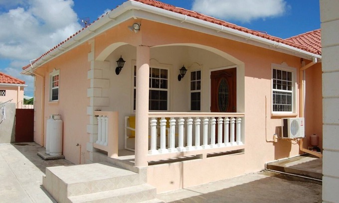 Silver Sands Apartment | 1 BEDROOM APARTMENT Plover Court Apartments