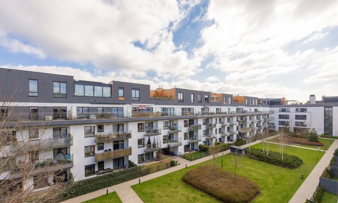 Wilanow Apartment | 1 Bedroom Apartment Sarmacka by Renters