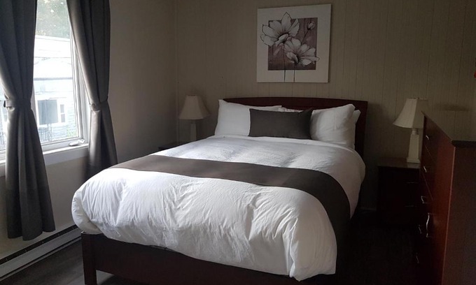 Downtown Gatineau Apartment | 1-Bedroom Apartment Sweet #3 by Amazing Property Rentals