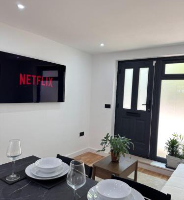 Southampton Apartment | 1 bedroom apartment - The Olive Tree