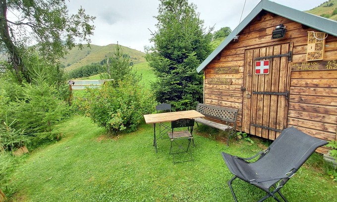 Saint-Jean-d'Arves Bed & Breakfast | 1 Bedroom Bed & breakfast in SAINT JEAN D'ARVES
