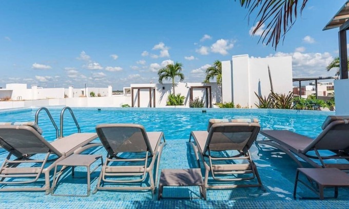 Tohoku Apartment | 1 Bedroom, best location, Rooftop pool and Gym