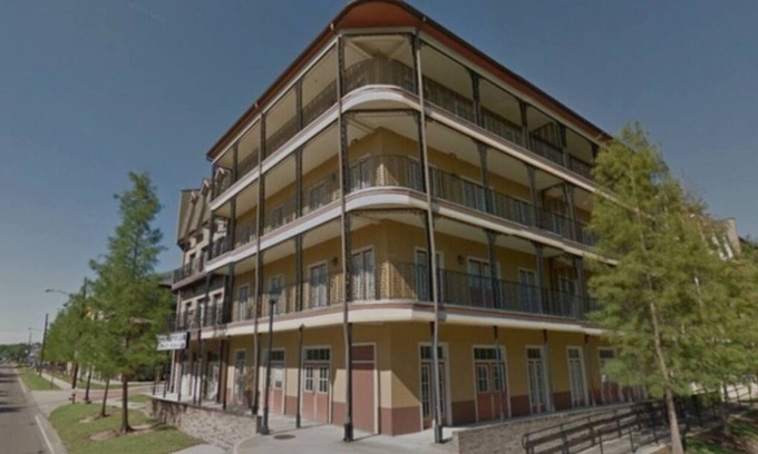 Highlands - Perkins Condo | 1-bedroom condo in Baton Rouge with WiFi, AC. Just steps from all things LSU