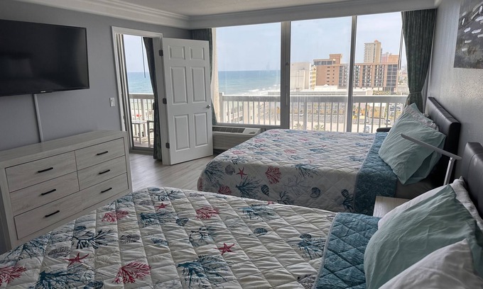 Volusia County House | 1 bedroom condo, new flooring, 2 king size beds, 2 balconies, 55 in 4K smart tv
