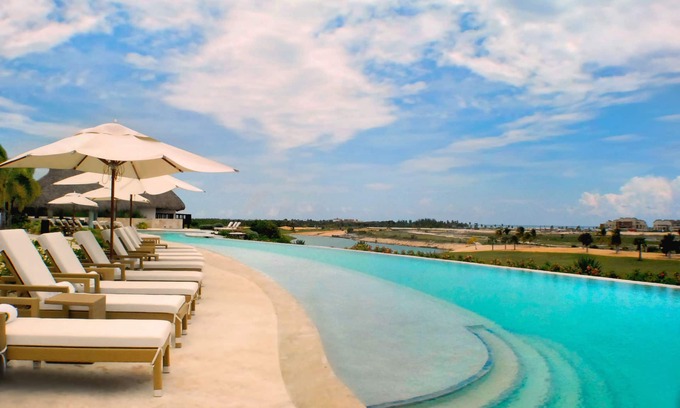 Punta Cana Apartment | 1-Bedroom Condo with Balcony, TV, Wi-Fi & Golf View/5 min from Juanillo Beach