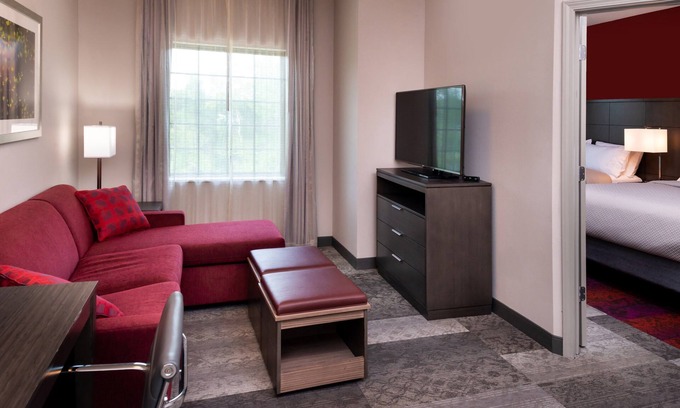Marquette Condo | 1 Bedroom | Free Breakfast Buffet. Free Wi-Fi