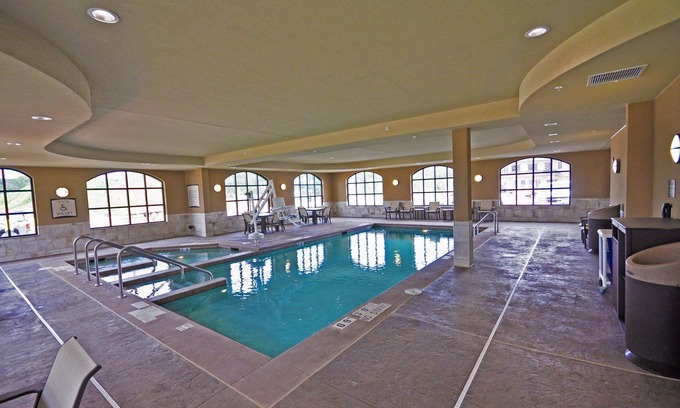 Altoona Condo | 1 Bedroom | Free Wi-Fi, Indoor Pool and Hot Tub