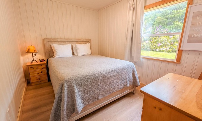 Ucluelet Hotel | 1-Bedroom Full Kitchen | #9