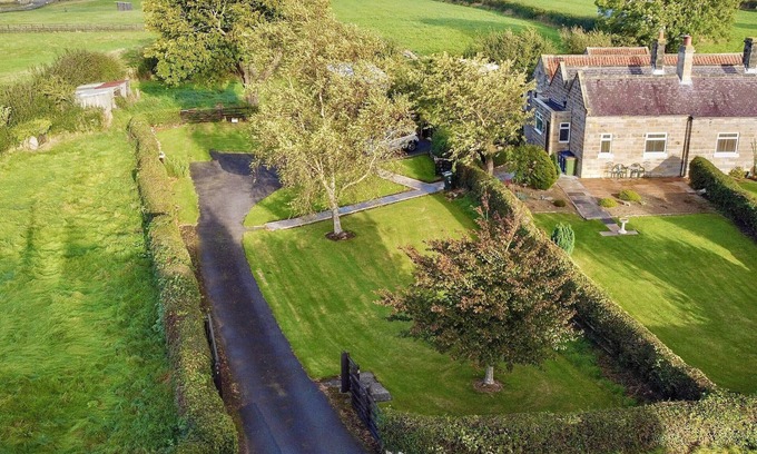 Liverton Cottage | 1 bedroom accommodation in Old Liverton Village, near Whitby