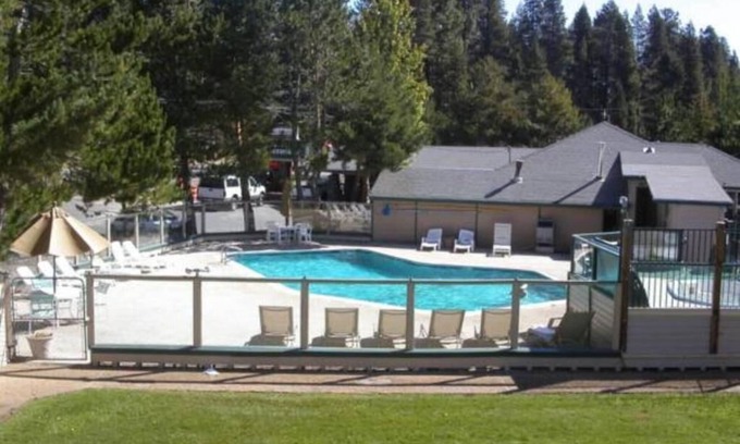 Tahoe Vista Resort | 1-bedroom guestroom in Tahoe Vista, 22 minutes to Northstar California Resort