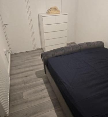 Hackney Wick Apartment | 1 Bedroom Hackney Well Street E9