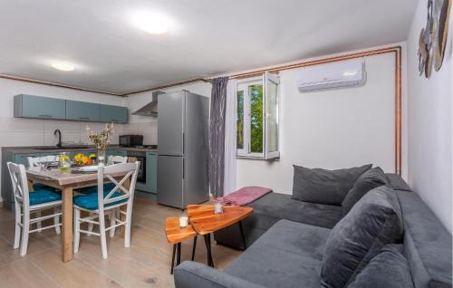 Risika Apartment | 1 Bedroom Lovely Apartment In Risika