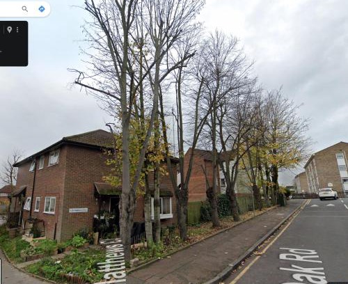 Harold Wood Apartment | 1 bedroom maisonette in a leafy suburb of London