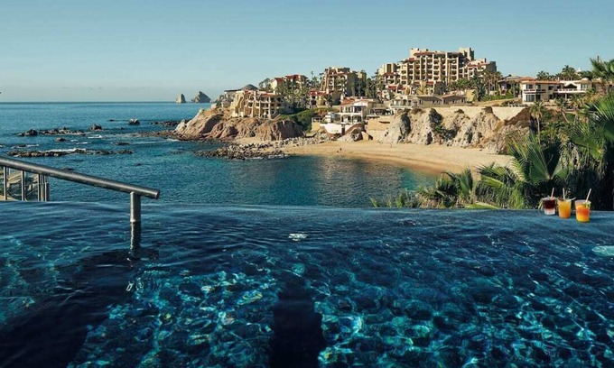 Cabo Bello Resort | 1-Bedroom Oceanview Suite at Sirena Del Mar.