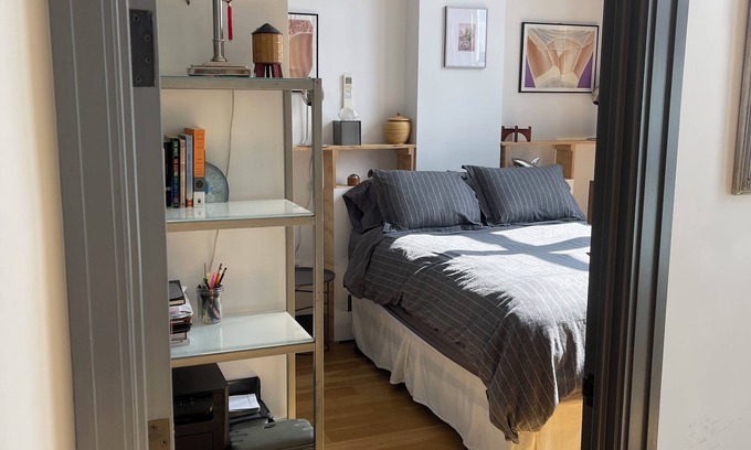 Greenpoint Condo | 1-bedroom on waterfront in Brooklyn with Balcony, Rooftop, Gym, WiFi, Top Floor!