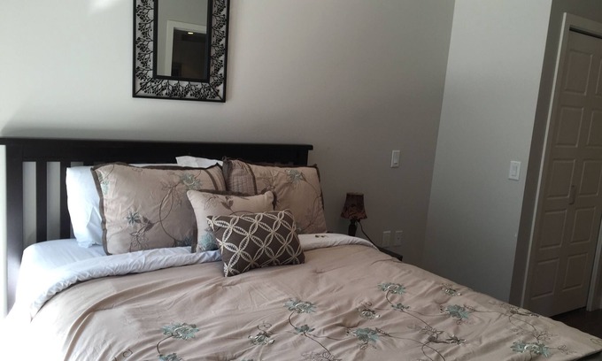 Lower Lonsdale Apartment | 1 Bedroom Perfect Location North Vancouver