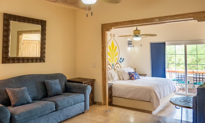 Colonia El Progreso Apartment | 1 Bedroom Resort Suite + Pool
