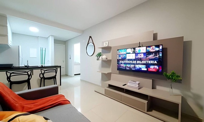 Bigorrilho Apartment | 1 bedroom, stylish, club sky condo with parking space
