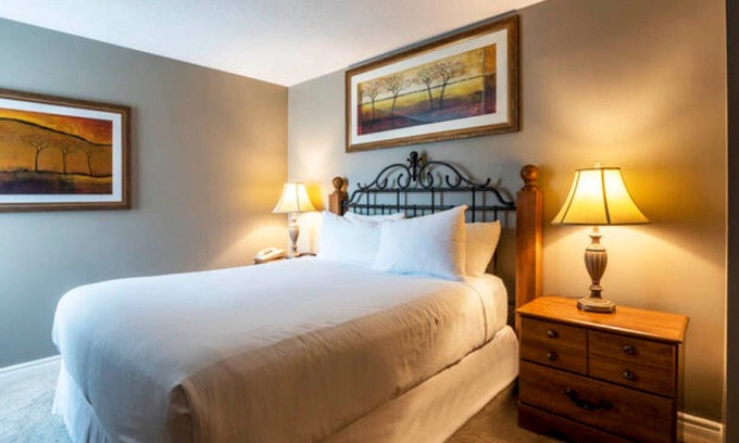 Collingwood Apartment | 1 bedroom suite at Georgian Bay Hotel