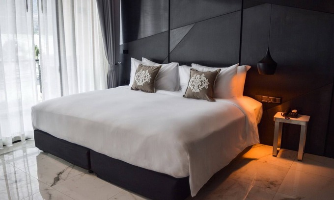 Kamala Hotel | 1 Bedroom Suites 1 Min walk to Kamala Beach