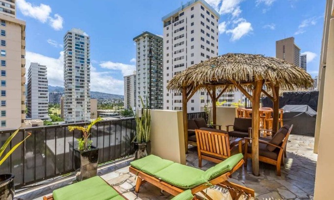 Waikiki Condo | 1 Bedroom Tiki Terrace Suite - Bamboo Waikīkī Hotel #904