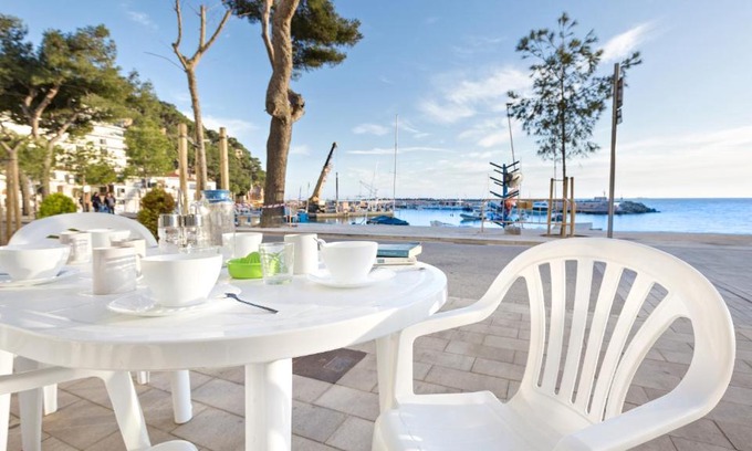 Llafranc Apartment | 1 Bon Pl - Llafranc