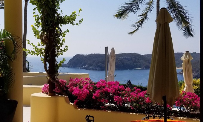 P Chahue Condo | 1 BR condo oceanfront at spectacular Sueno Real