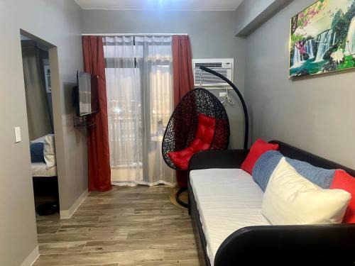 Tambo Apartment | 1 BR Executive Suite Gentry Manor by JMS