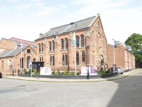 Chester Apartment | 1 Chapel Place