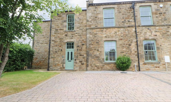 Barnard Castle House | 1 Claire House Way