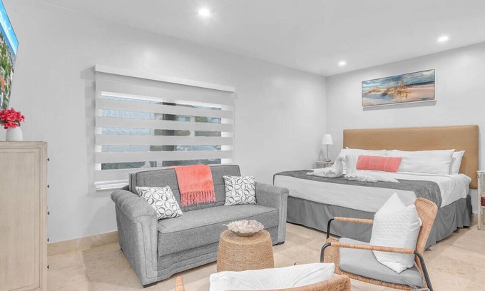 Lauderdale-by-the-Sea Apartment | 1 - Coastal Living at Hotel Seacrest