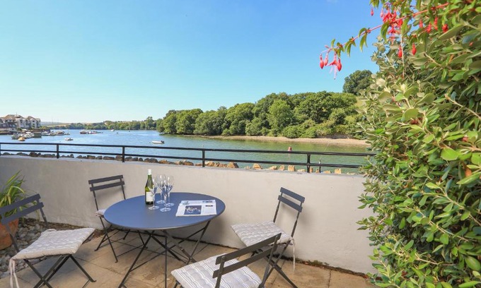 Kingsbridge House | 1 Crabshell Quay