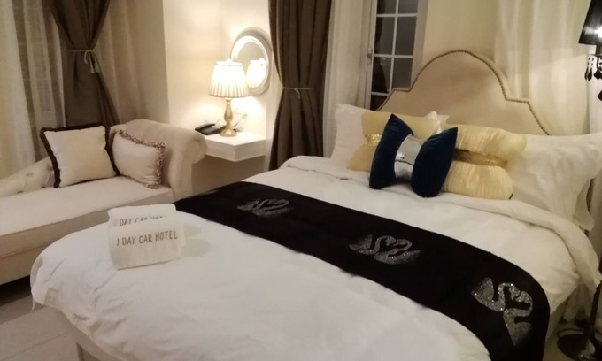 Taman Perdana Hotel | 1 Day Car Hotel Station 18