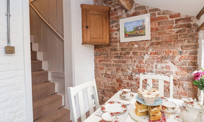 Tarporley Cottage | 1 Fountain Cottages