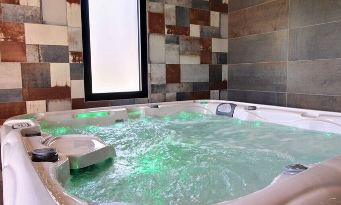 Telgruc-sur-Mer House | 1-Gite 4* NEUF avec SPA intérieur-jardin clos - SEA : Phare des Pierres Noires 1
