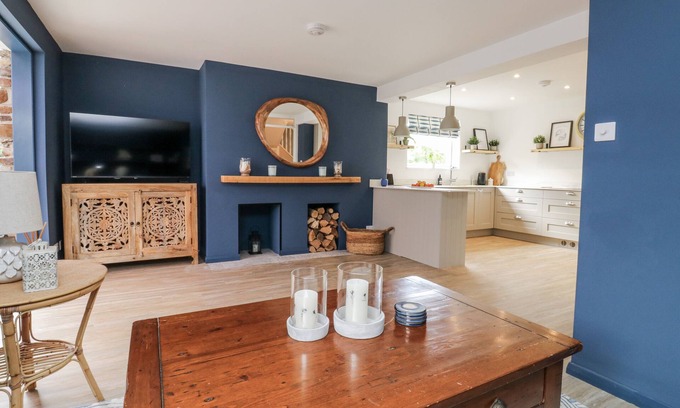 Thurlestone House | 1 ISLAND VIEW, family friendly, with a garden in Thurlestone