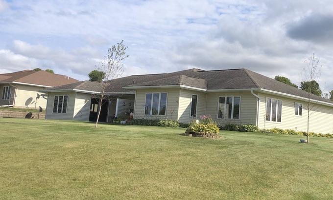 Mondovi House | 1 level Golf Course Property think Golf/Hunting/Fishing/ATV’s/Snowmobiling