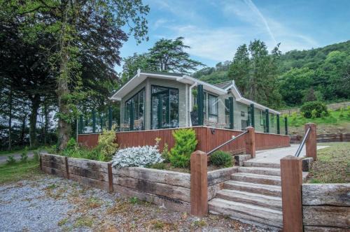 Llanddowror Apartment | 1 Manor Lodge - 3 Bedroom Lodge - Pendine