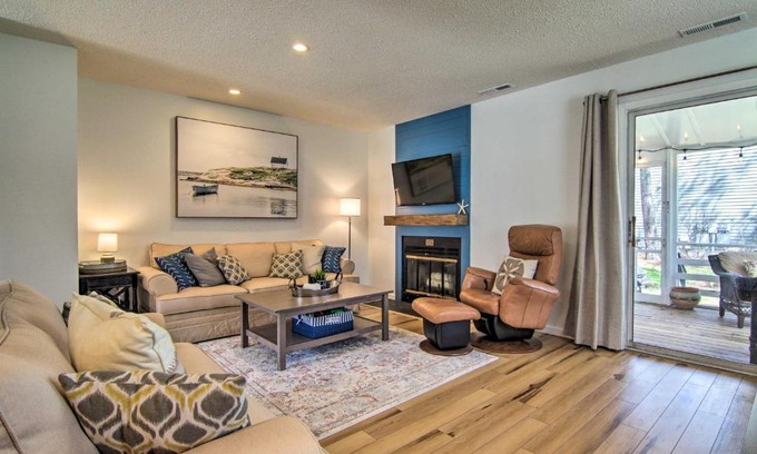 Bethany Beach House | 1 Mi to Beach and Boardwalk Family Townhome