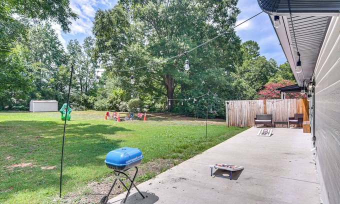 Monroe Apartment | 1 Mi to Dtwn Monroe: Family-Friendly Duplex!